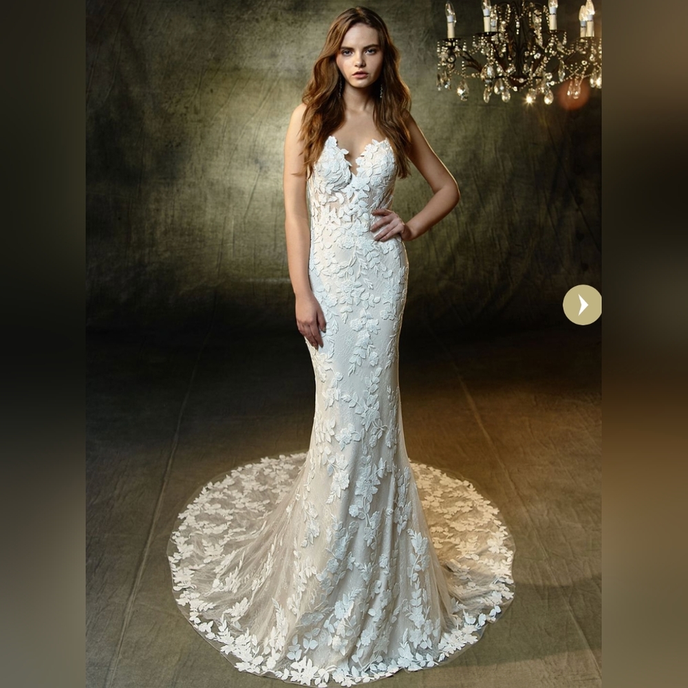 Blue by Enzoani Wedding Dress - Size 8